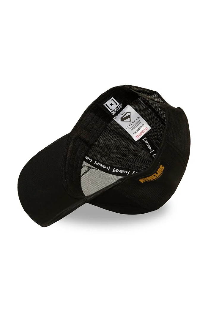Czapka z daszkiem trucker z bawełną x DC Comics Capslab czarny CL.DC13.1.PCT.TEC
