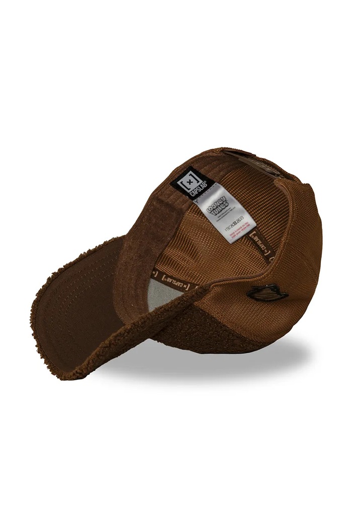 Czapka z daszkiem trucker z bawełną x Looney Tunes Capslab brązowy CL.LOO14.1.PCB.TAZ
