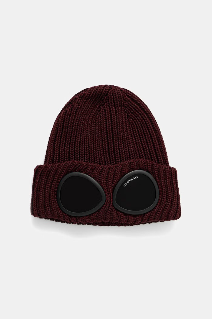 C.P. Company czapka beanie wełniana bordowy 21CMAC742A005509A