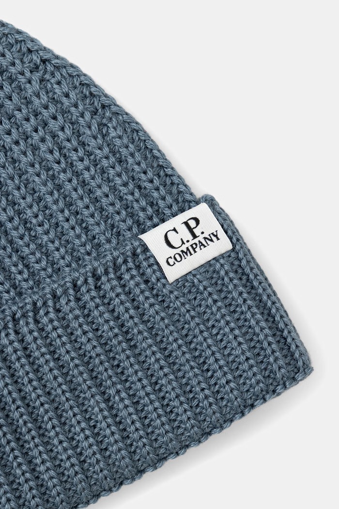 Akcesoria C.P. Company czapka beanie z wełny merino 21CMAC137A005509A niebieski