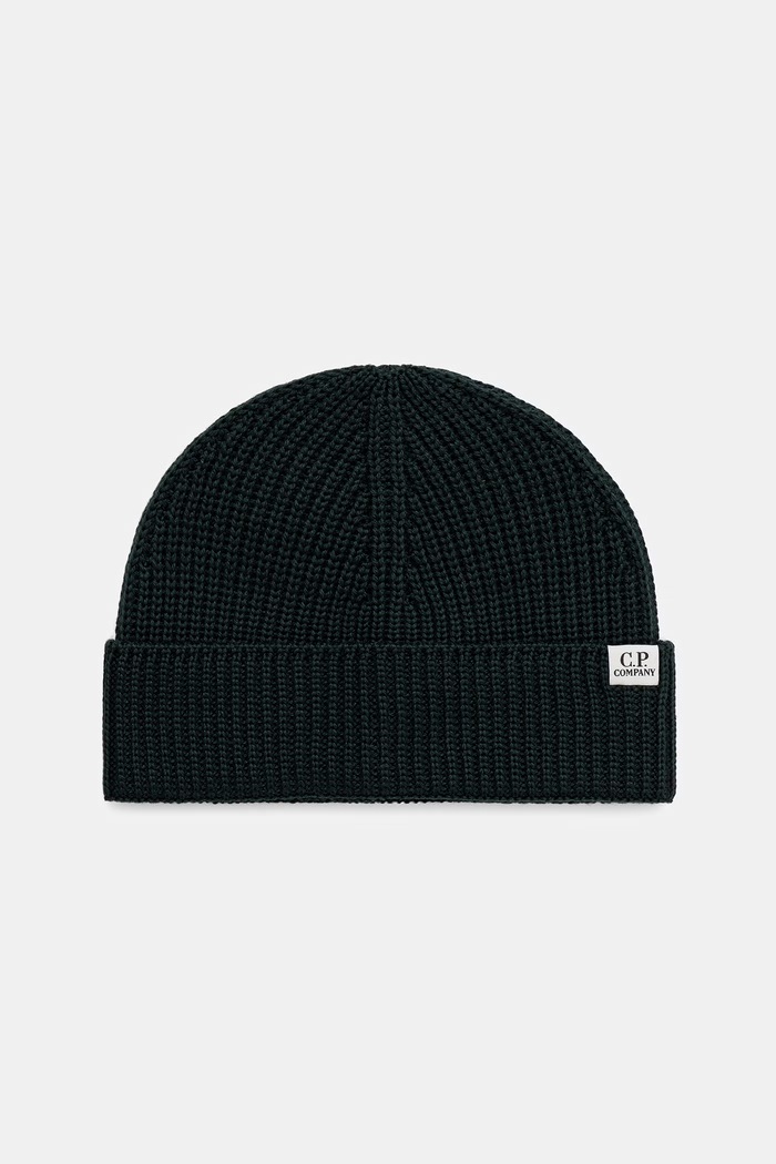 C.P. Company czapka beanie z wełny merino zielony 21CMAC137A005509A
