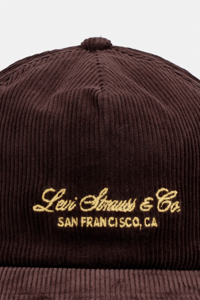 Levi's kapa s šiltom rebrasti žamet LAKESHORE 007YN rjava AW26