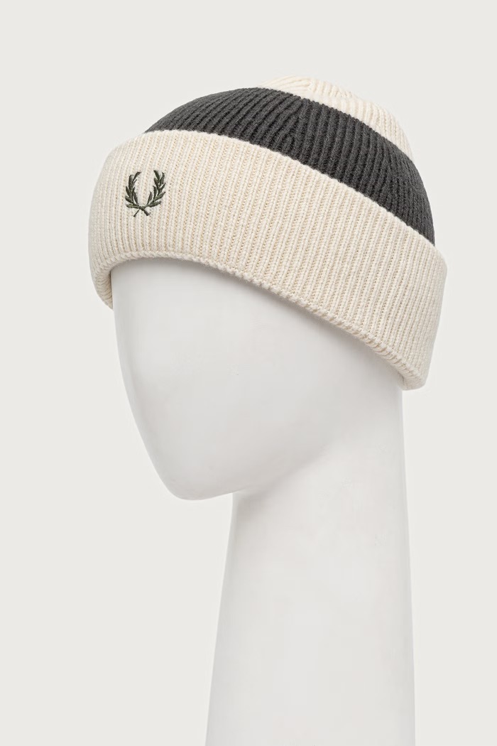 Fred Perry Czapka wełniana C3304.560 beżowy AW26