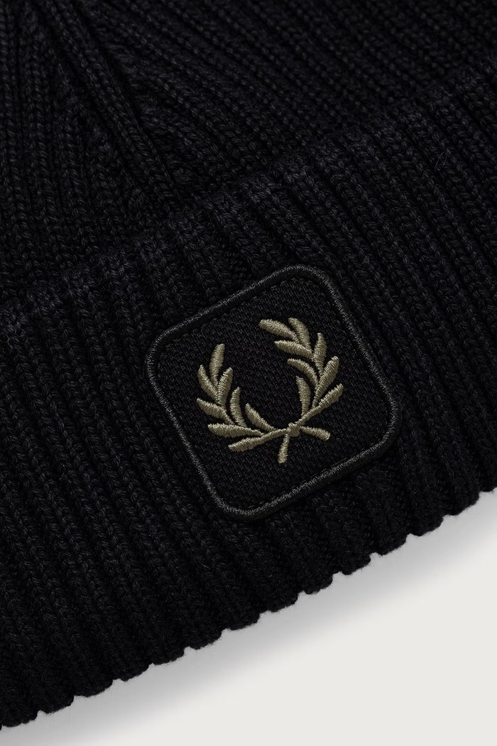 Akcesoria Fred Perry czapka bawełniana C1138.102 czarny