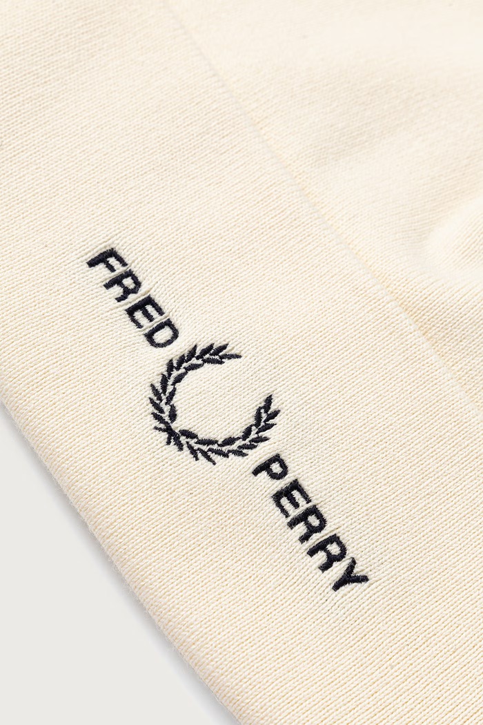 Akcesoria Fred Perry Czapka beanie z bawełną C3300.08D beżowy