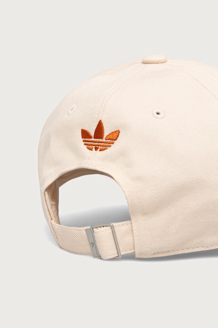 Аксессуары adidas Originals Бейсболка хлопковая LD4303 бежевый