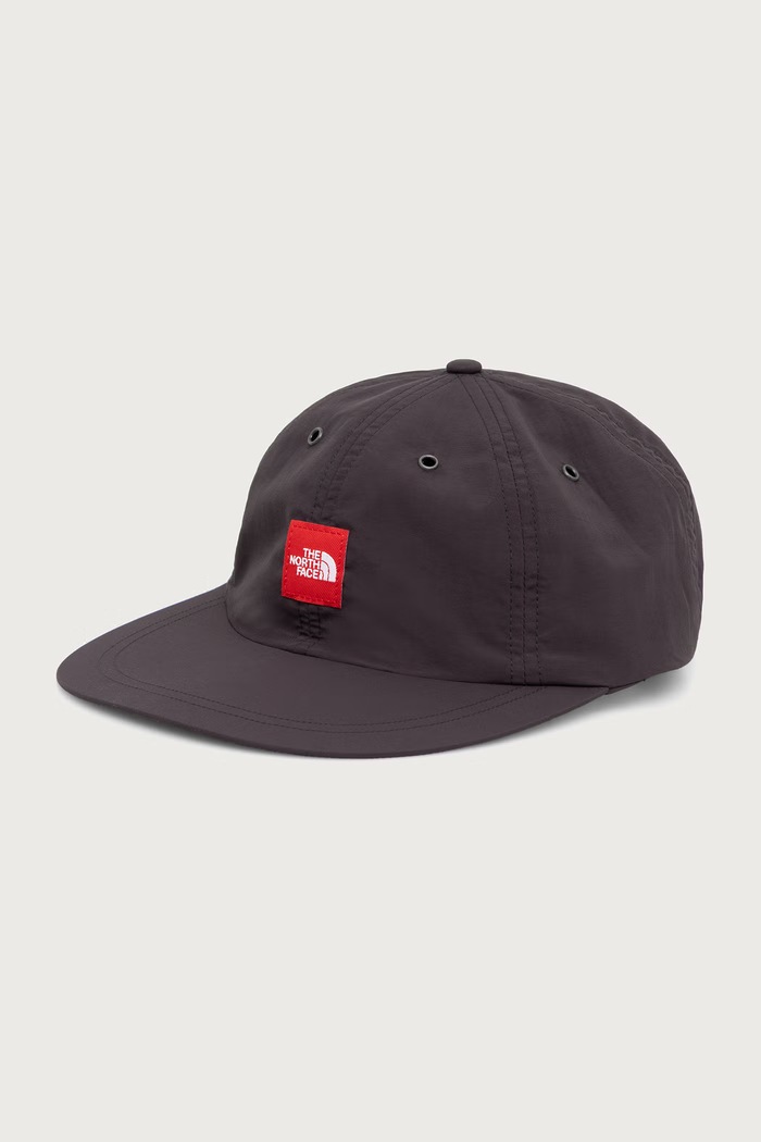 The North Face Čiapka so šiltom Redbox čierna NF0A8EG70SA1