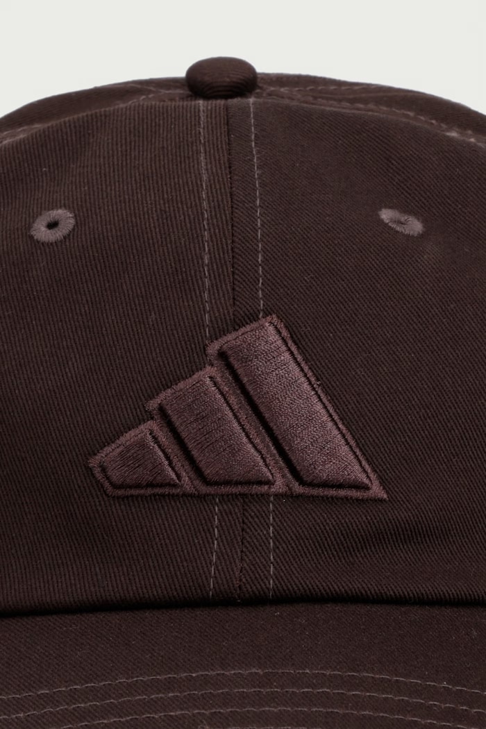 adidas czapka bejsbolówka bawełniana KQ6694 brązowy AW26