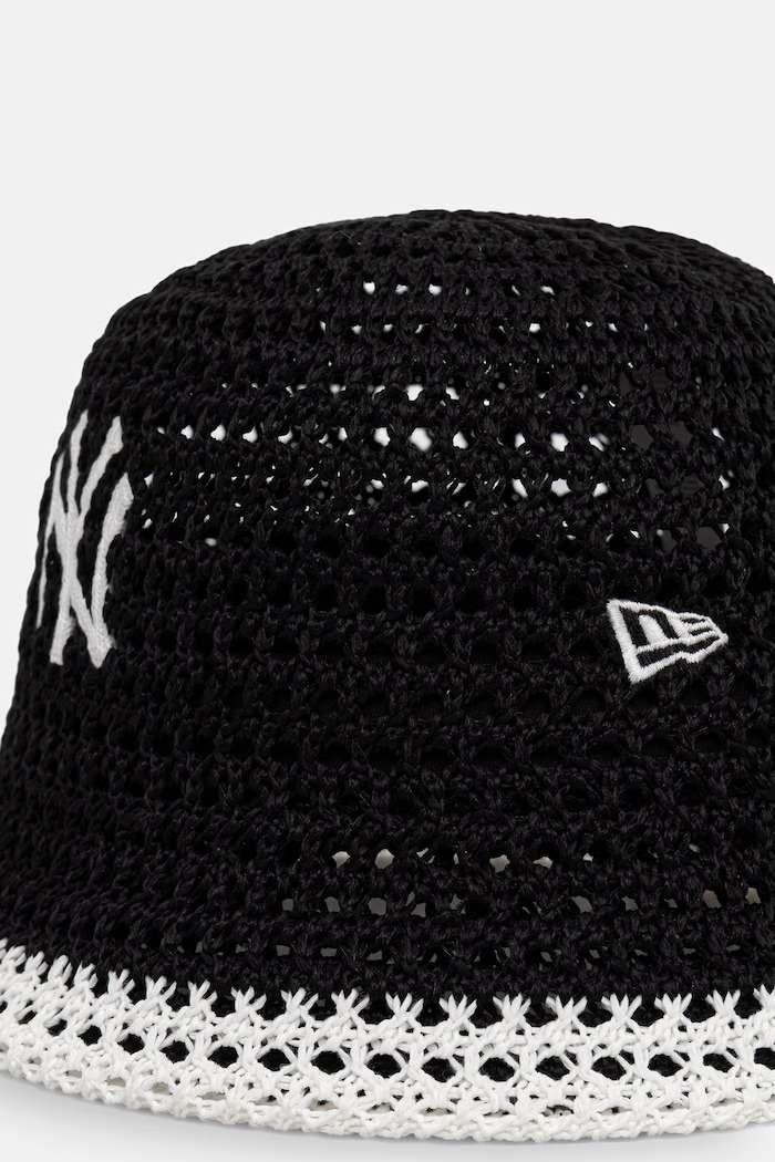 Akcesoria New Era kapelusz bucket pleciony KNITTED BUCKET NYY 60856287 czarny