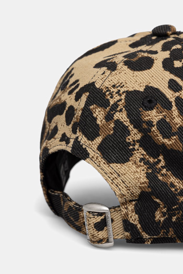 Akcesoria New Era czapka z daszkiem z bawełną LEOPARD 920 NYY 60856260 beżowy