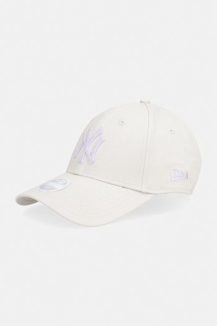 New Era czapka bejsbolówka bawełniana METALLIC 940 NYY beżowy 60856353
