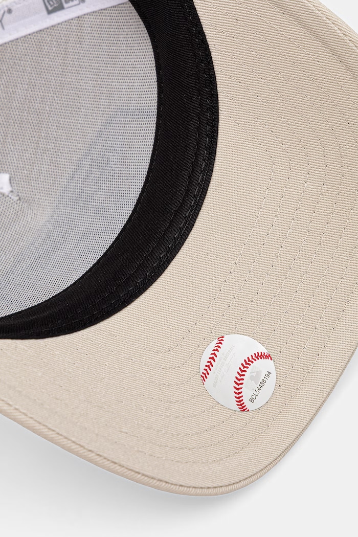New Era czapka z daszkiem trucker MLB 940 MC TRUCKER NYY beżowy 60856384