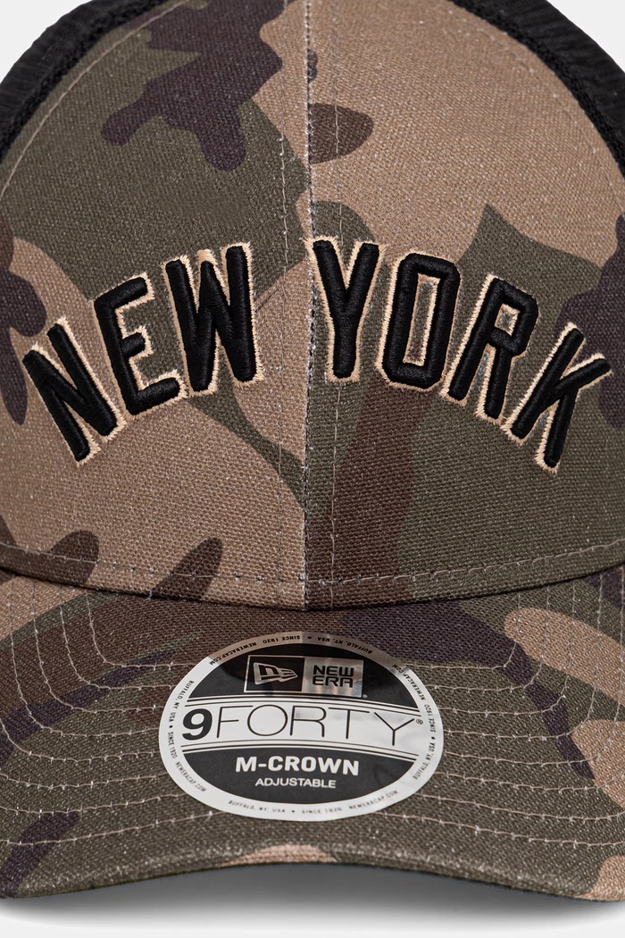 New Era czapka z daszkiem trucker WORDMARK CAMO 940 MC NYY 60856332 zielony AW26
