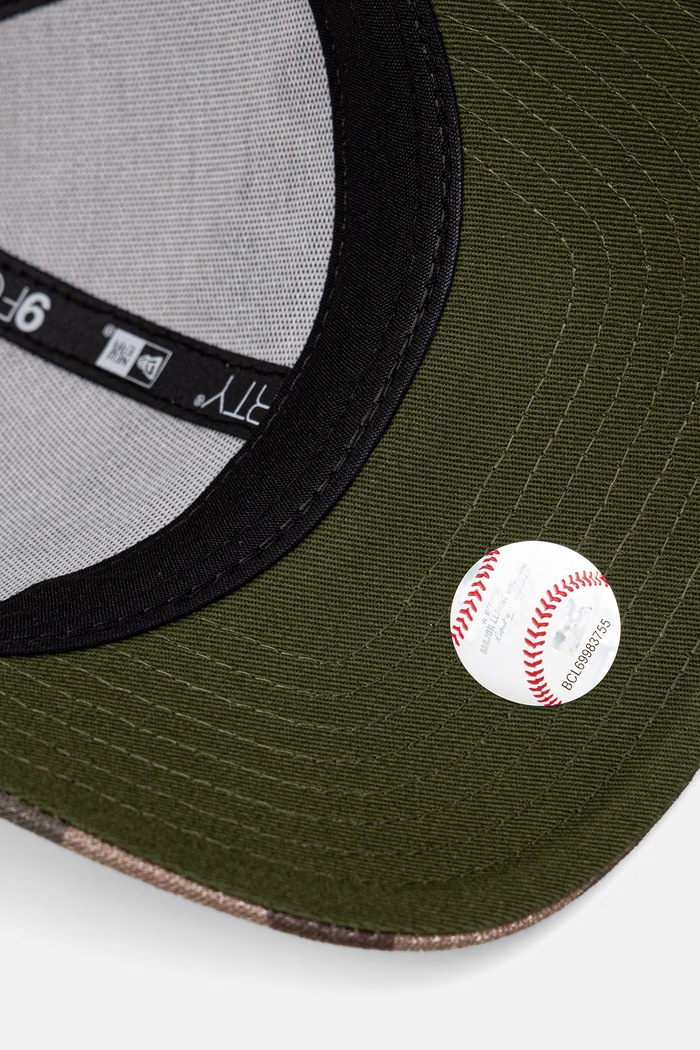New Era czapka z daszkiem trucker WORDMARK CAMO 940 MC NYY zielony 60856332