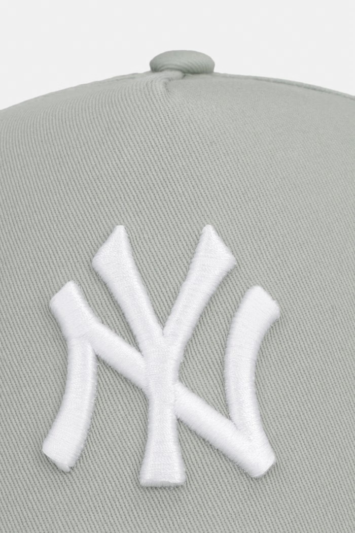 New Era czapka bejsbolówka bawełniana LE EFRAME NYY 60856249 zielony AW26