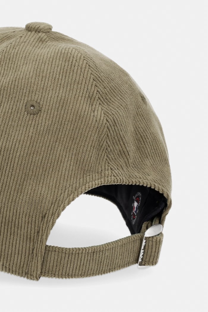 Akcesoria New Era czapka bejsbolówka sztruksowa SOFT CORD 940 NYY 60856329 zielony