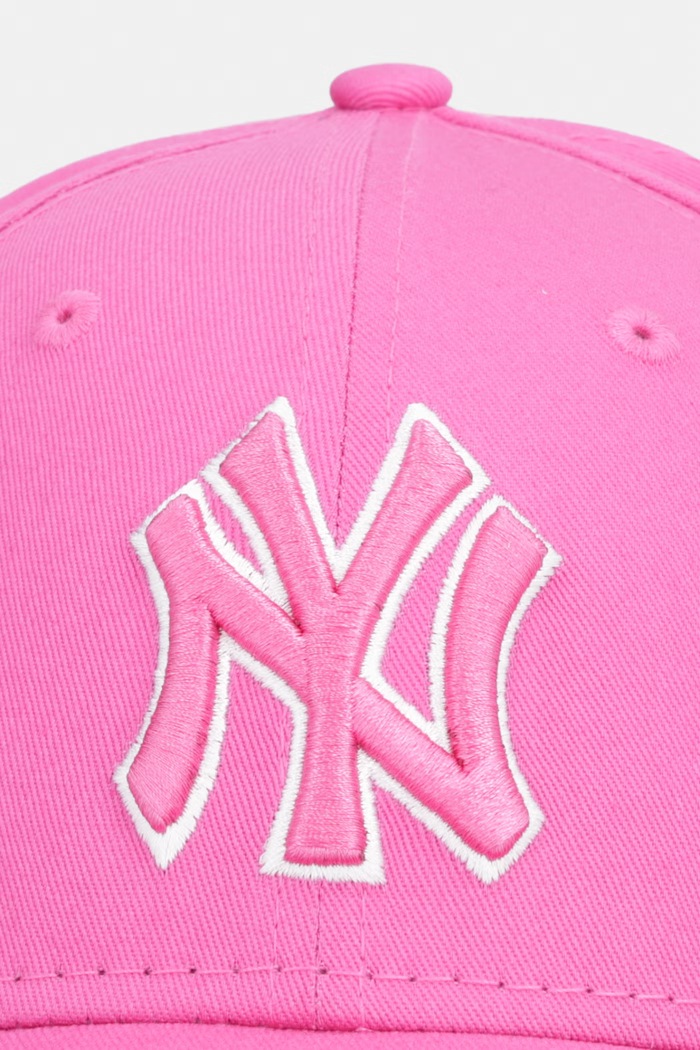 New Era czapka z daszkiem bawełniana TEAM OUTLINE 940 NYY 60856268 różowy AW26