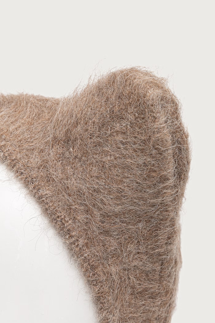Maison Kitsuné Fox Ears kominiarka z wełną alpaki MRUAH05KT1232 beżowy AW26