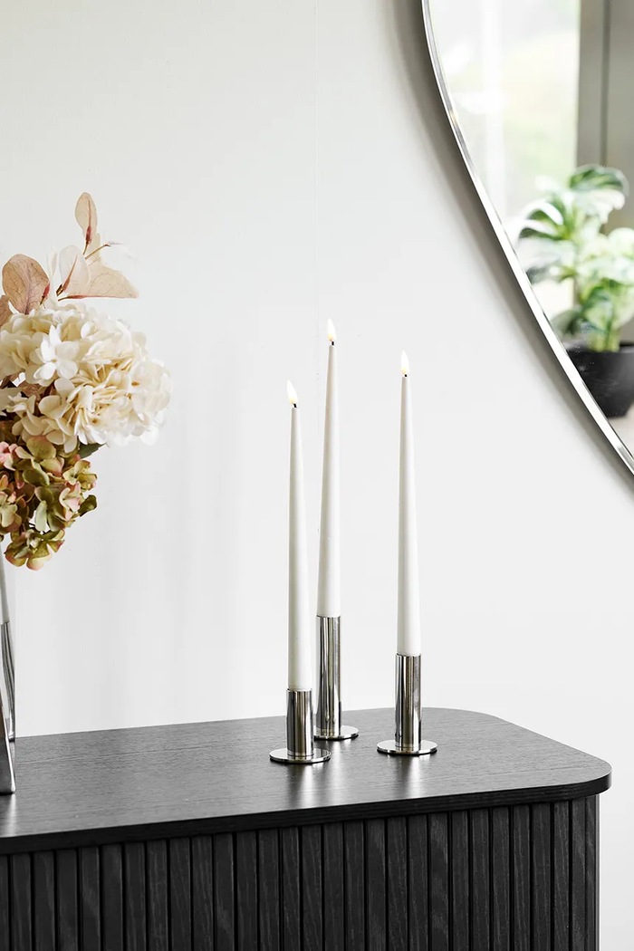 House Nordic Zestaw świeczników dekoracyjny ze stali nierdzewnej 4561315 srebrny AW26