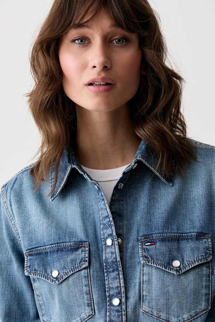 Tommy Jeans košile dámská džínová modrá DW0DW23486