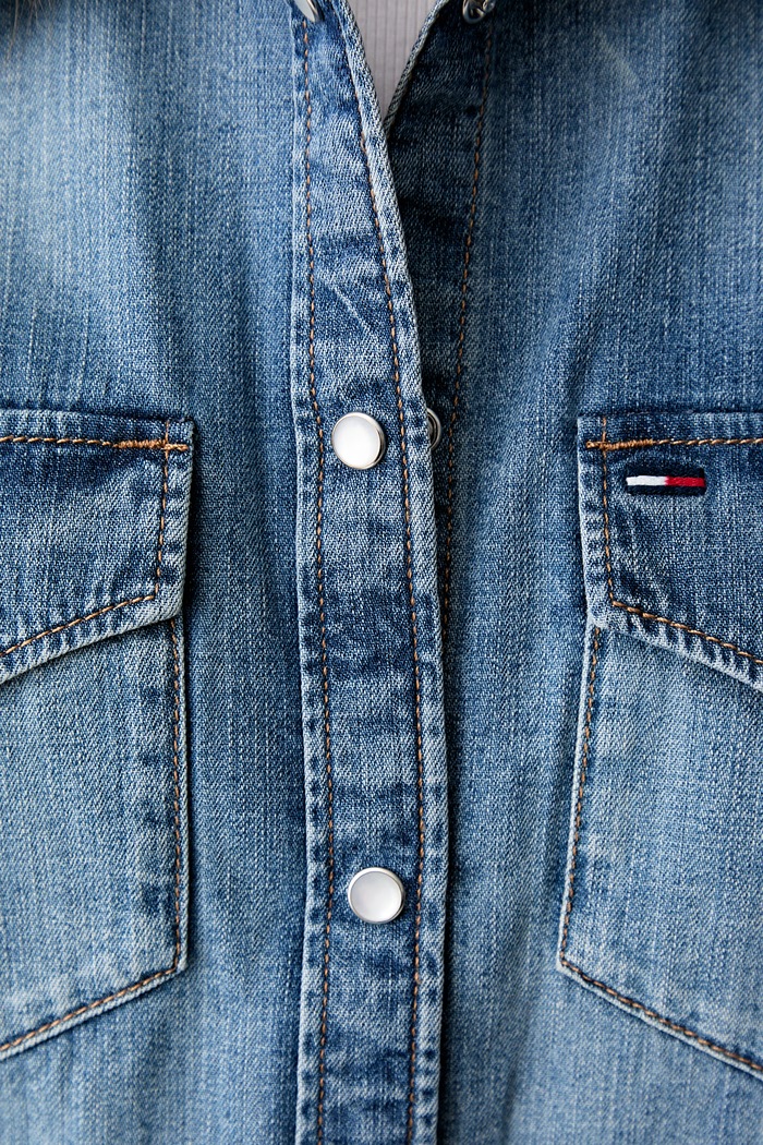 Tommy Jeans košile dámská džínová DW0DW23486 modrá