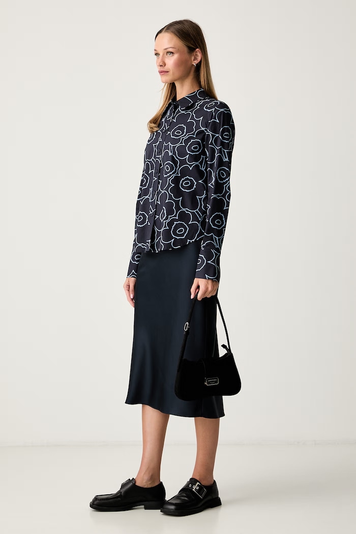 Marimekko srajca ženska bombažna 095996 mornarsko modra AW26