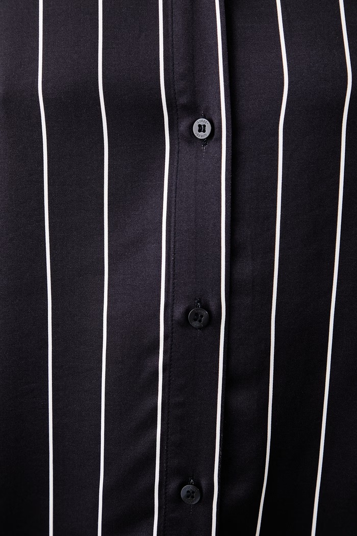 Guess košeľa dámska s viskózou DOMINIQUE W6YH21.W2944 tmavomodrá