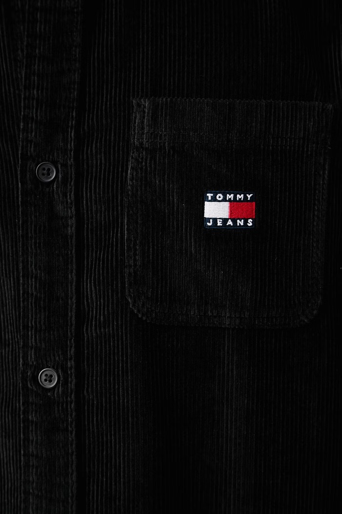 Tommy Jeans košeľa pánska menčestrová DM0DM23705 čierna