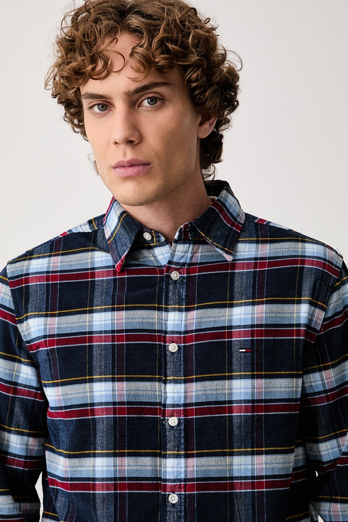Tommy Jeans košile pánská bavlněná námořnická modř DM0DM23615