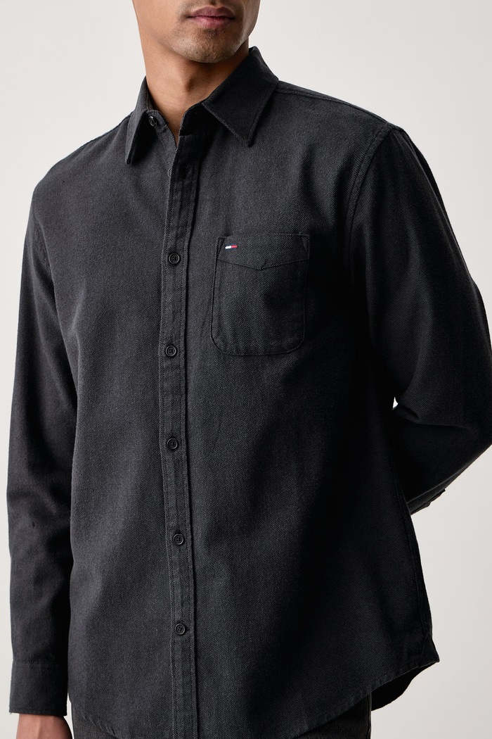Košulja za muškarce od pamuka Tommy Jeans DM0DM23529 crna