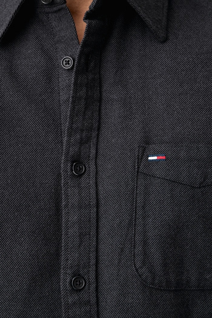 Košulja za muškarce od pamuka Tommy Jeans crna DM0DM23529