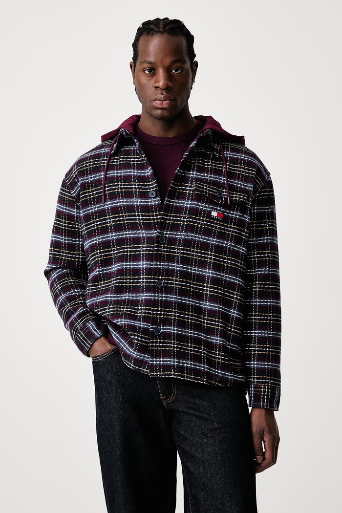 Tommy Jeans Košeľová bunda pánska bavlnená burgundské DM0DM23521