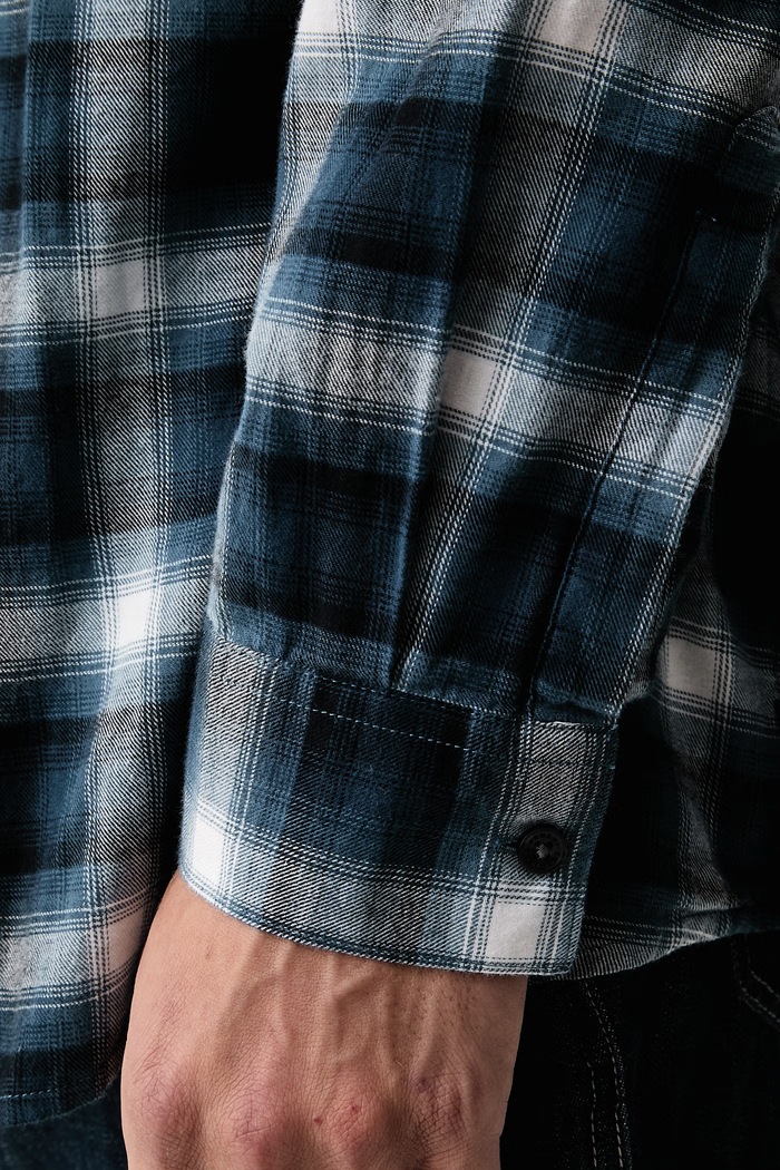 Рубашка для мужчин из хлопка Armani Exchange тёмно-синий XM003246.AF27113