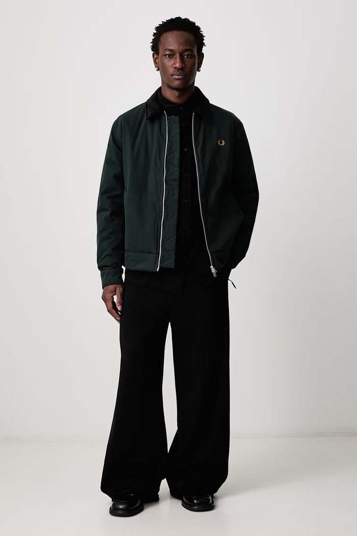 Fred Perry Koszula męska sztruksowa M3462.102 czarny AW26