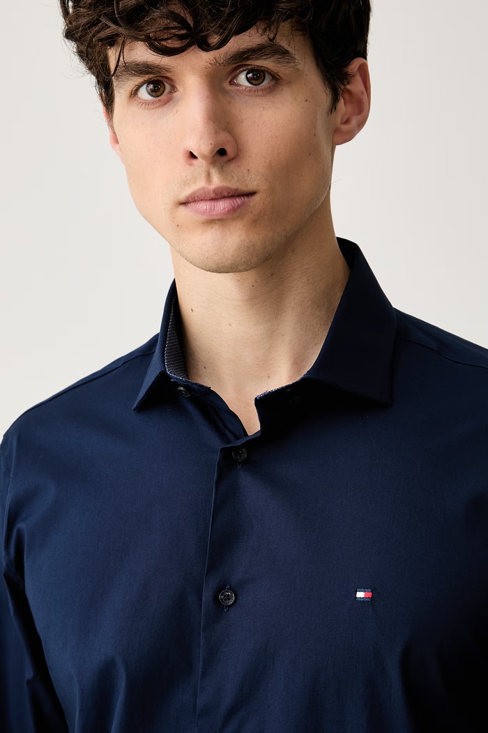 Tommy Hilfiger koszula męska bawełniana z elastanem granatowy MW0MW43749