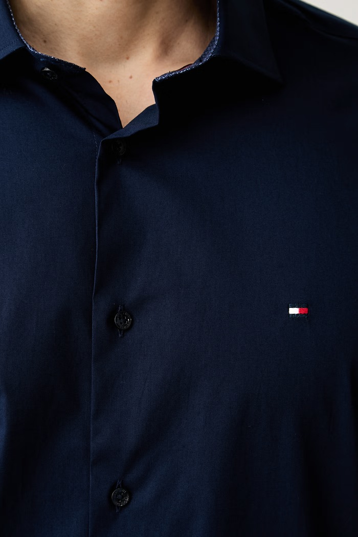 Tommy Hilfiger koszula męska bawełniana z elastanem MW0MW43749 granatowy