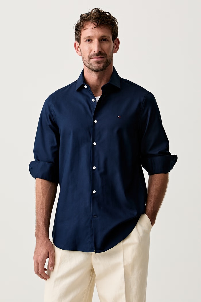 Tommy Hilfiger srajca moška bombažna mornarsko modra MW0MW43747