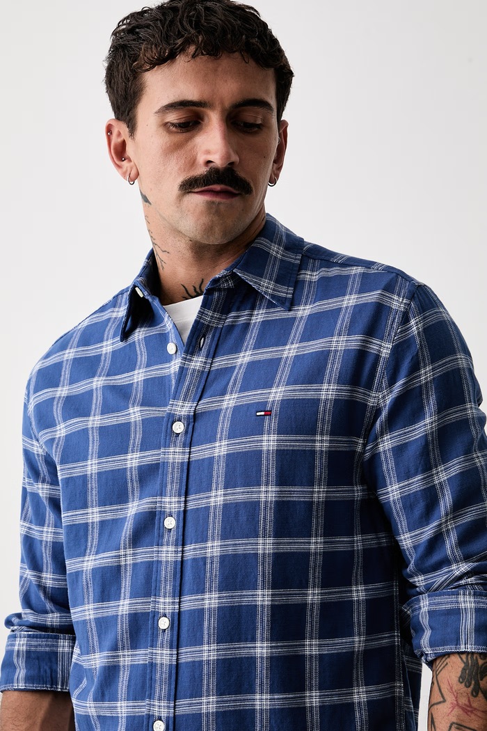 Tommy Jeans košile pánská bavlněná modrá DM0DM23139