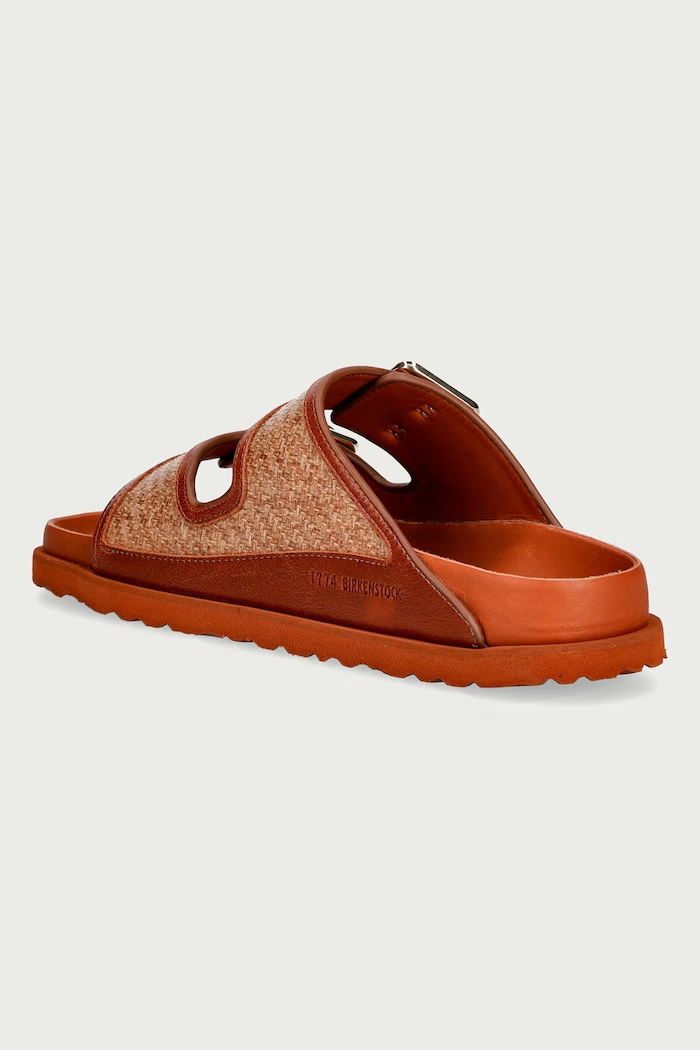Obuwie Birkenstock 1774 Arizona Raffia klapki damskie 1032507 brązowy