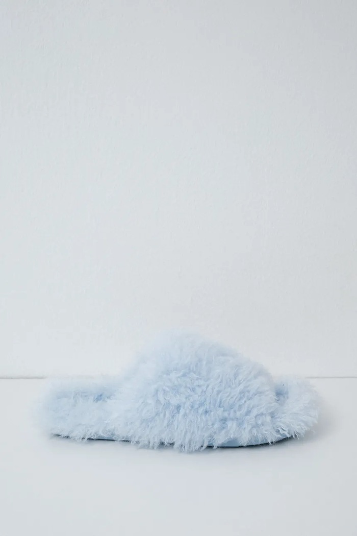 women'secret Kapcie damskie MMM FUR SLPRS BLUE niebieski 4994441