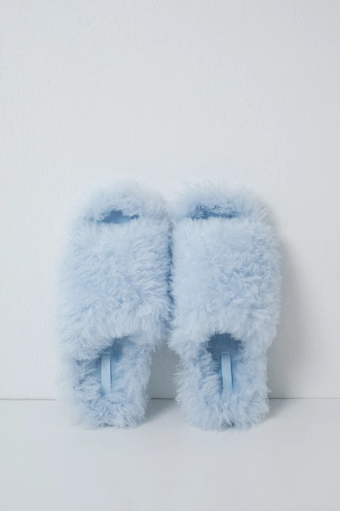 Obuwie women'secret Kapcie damskie MMM FUR SLPRS BLUE 4994441 niebieski