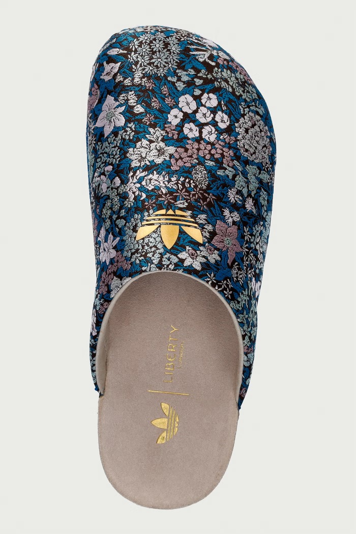 Klapki mules damskie Adimule Liberty London adidas Originals KH9850 niebieski