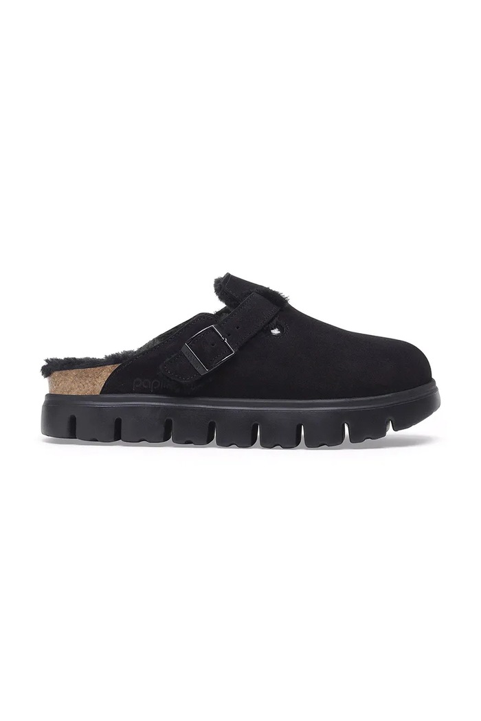 Birkenstock Boston Chunky Shearling LEVE klapki z odkrytą piętą damskie zamszowe czarny 1028453