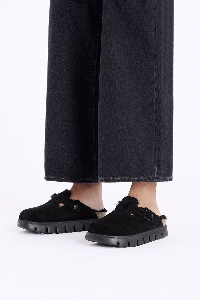 Birkenstock Boston Chunky Shearling LEVE klapki z odkrytą piętą damskie zamszowe 1028453