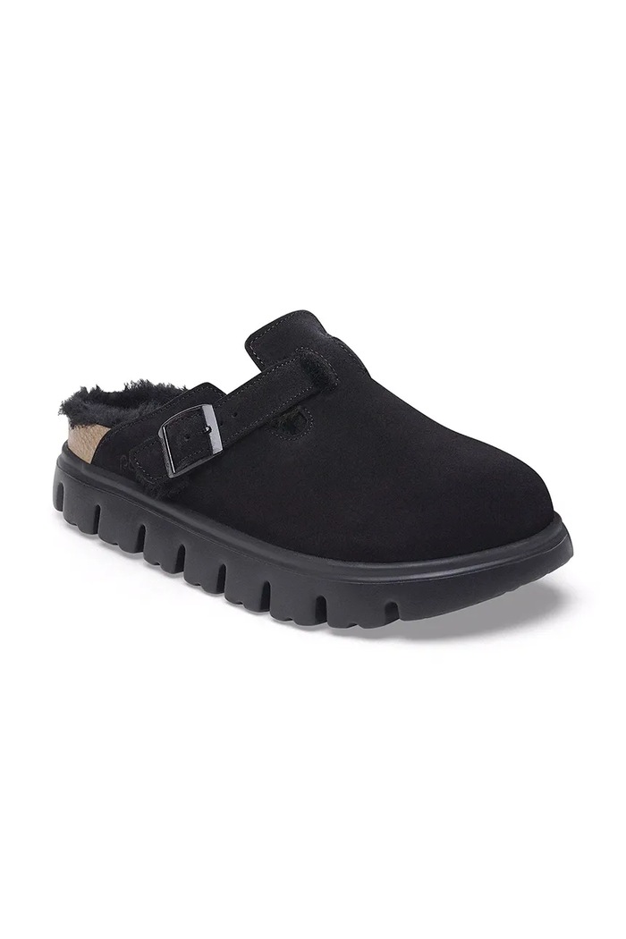 Birkenstock Boston Chunky Shearling LEVE klapki z odkrytą piętą damskie zamszowe 1028453 czarny AW26
