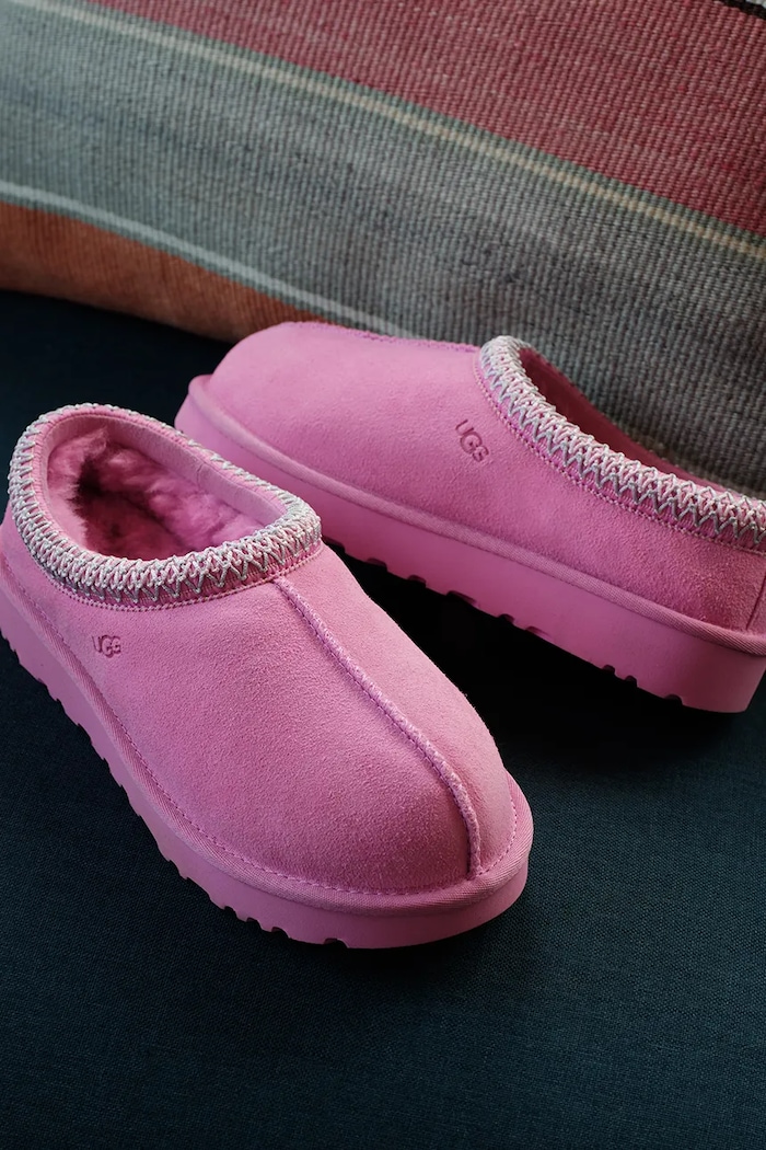 UGG W Tasman II kapcie damskie zamszowe 1174470.BHTF