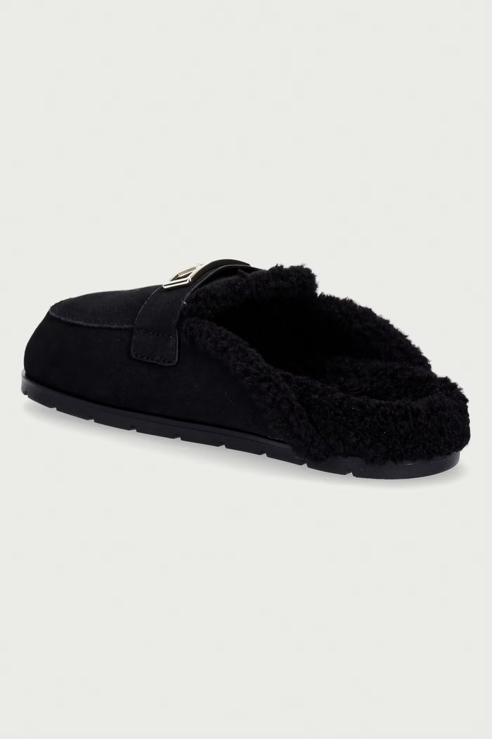 Обувки Armani Exchange пантофи дамски от велур XW003096.AF27450.MZ715 черен