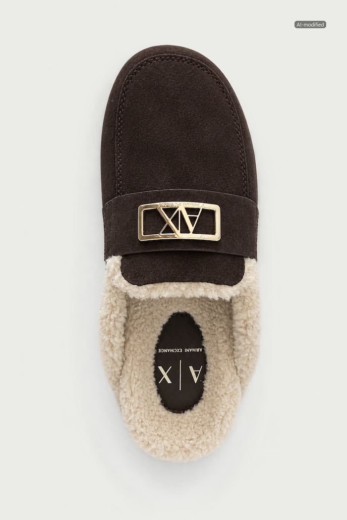 Șlapi pentru femei din piele întoarsă Armani Exchange XW003096.AF27450.M6444 maro