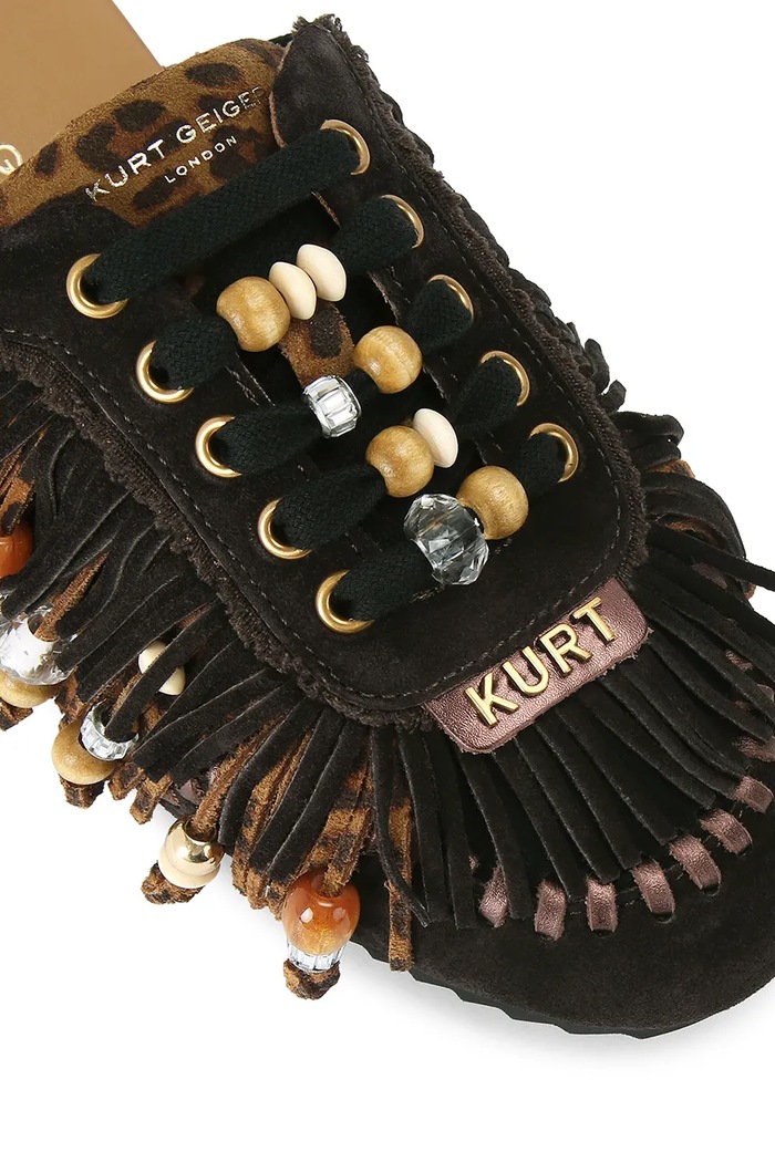 Obuwie Kurt Geiger London klapki mules damskie skórzane Islington P Fringe Mule 5854139219 czarny