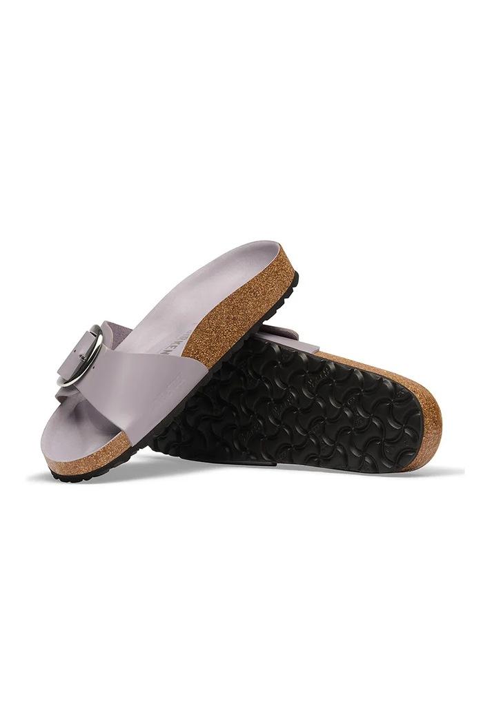 Birkenstock klapki damskie skórzane Madrid Big Buckle Natural Leather Patent fioletowy 1032921